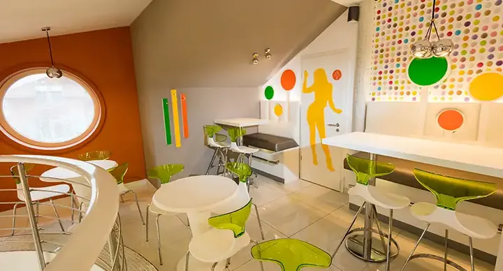 Karl Kávézó és Fagylaltozó - Komfort Centrum