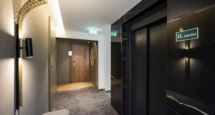 Riva Prestige Hotel**** - Komfort Centrum