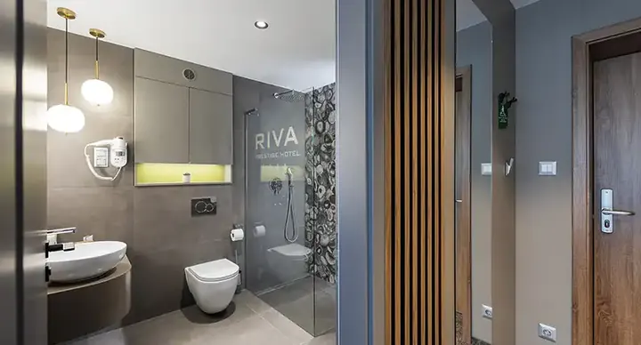 Riva Prestige Hotel**** - Komfort Centrum