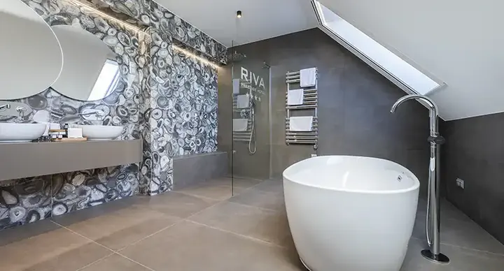 Riva Prestige Hotel**** - Komfort Centrum